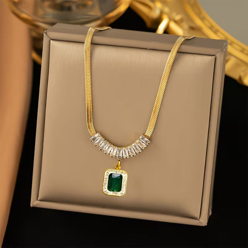 Collar Esmeralda Prisma Regalia | Oro