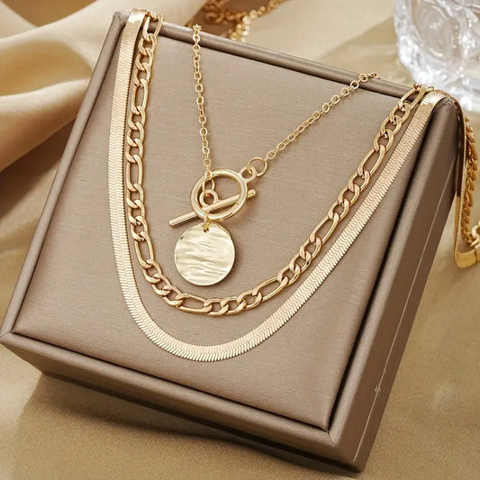 Collar Moneda Texturizada por Capas Savira | Oro