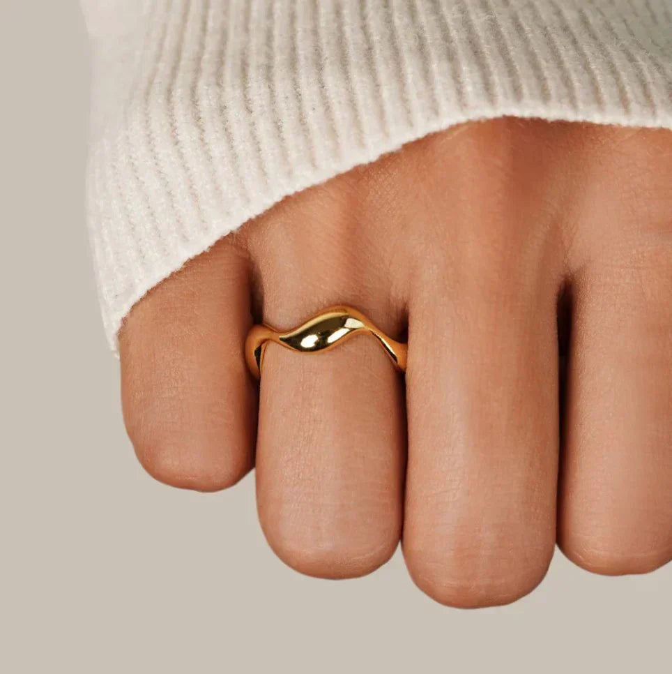 Anillo Ondulado Elyra | Oro