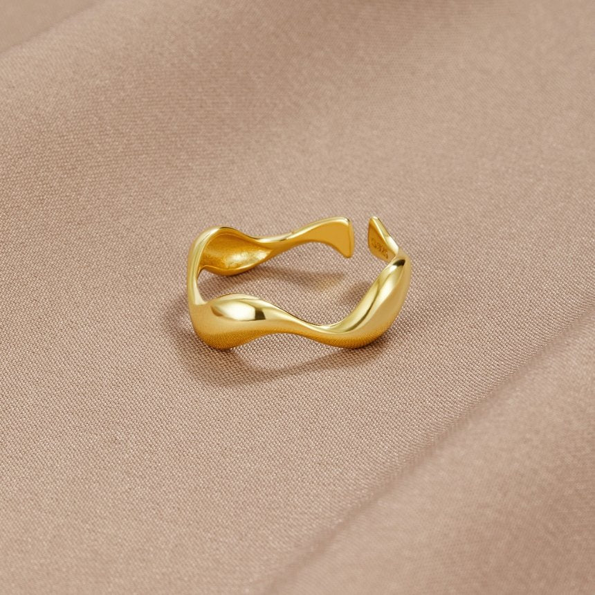 Anillo Ondulado Elyra | Oro