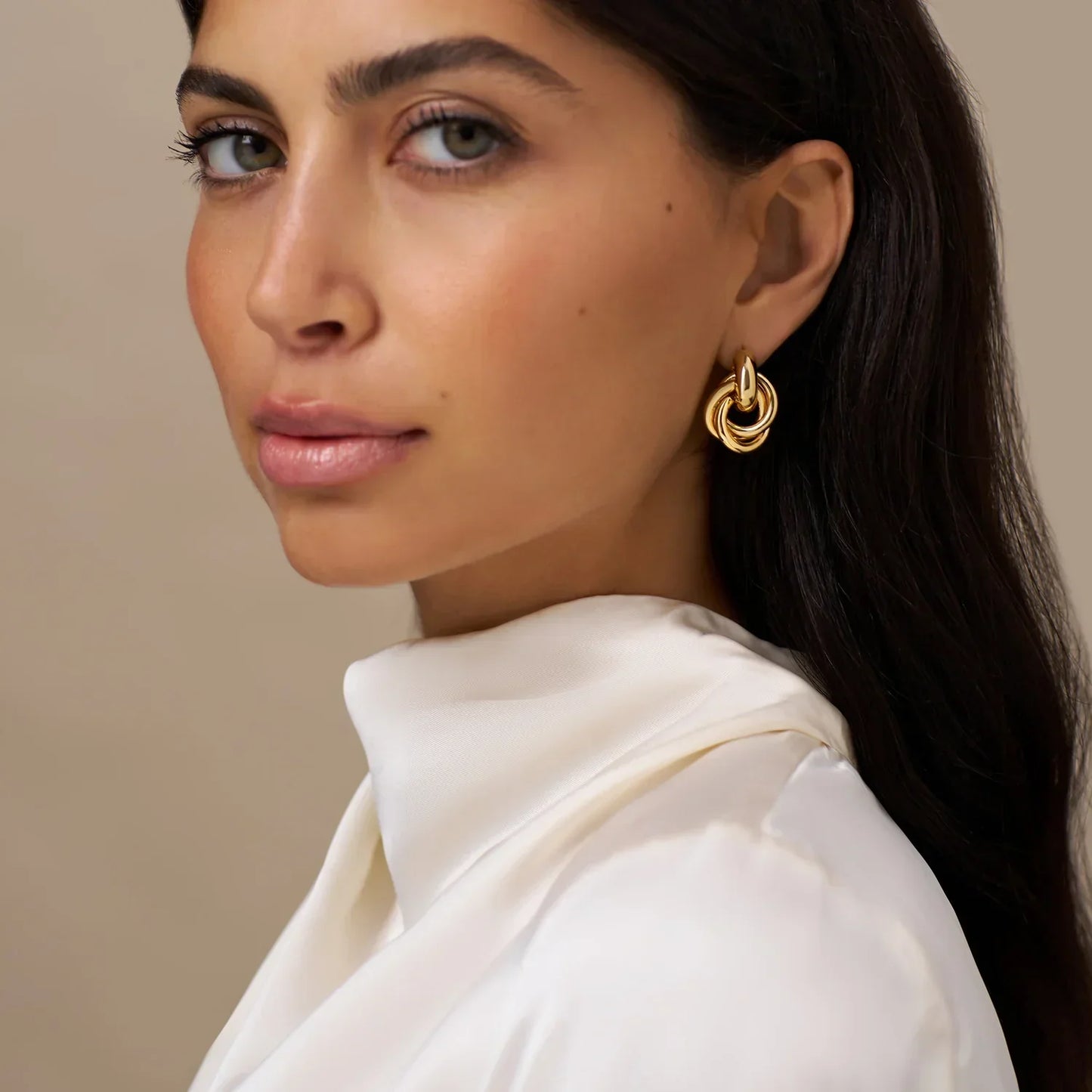 Pendientes Entrelazados Statement | Oro