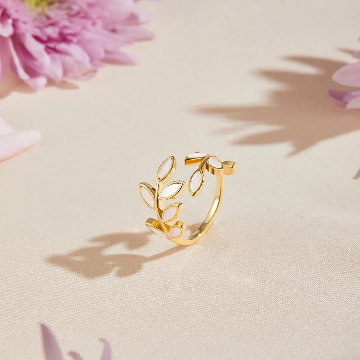 Anillo Abierto de Hoja Delicada Neraya | Oro